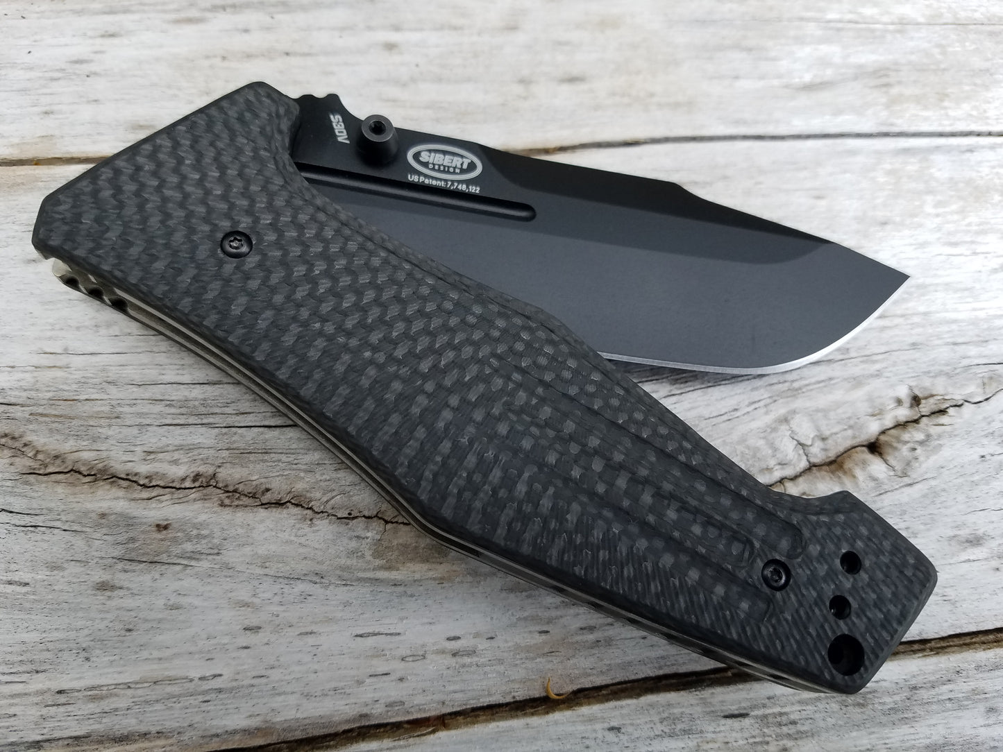 BENCHMADE VICAR SCALES