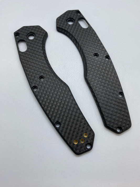 BENCHMADE TAGGEDOUT SCALES - CARBON FIBER